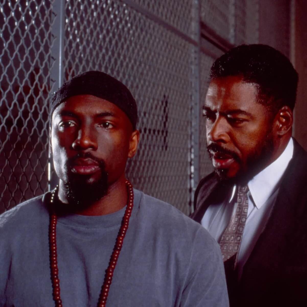 How to Watch Oz in Ireland [Free & Paid Ways 2024]